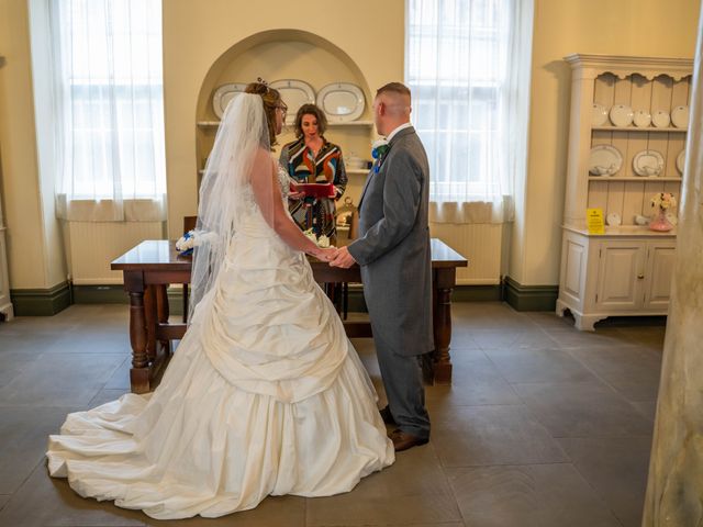 Rachel and Ian&apos;s Wedding in Doncaster, South Yorkshire 7