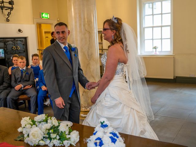 Rachel and Ian&apos;s Wedding in Doncaster, South Yorkshire 8