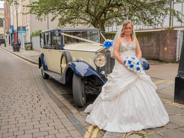 Rachel and Ian&apos;s Wedding in Doncaster, South Yorkshire 27