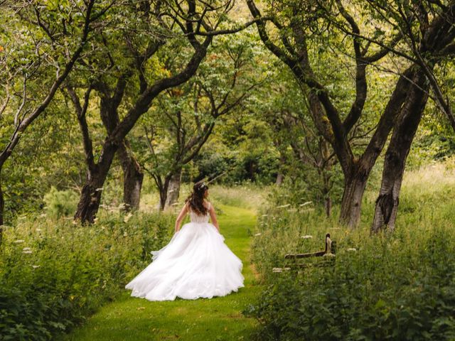 Andrew and Emma&apos;s Wedding in Scottish Borders, Lothian &amp; Borders 18