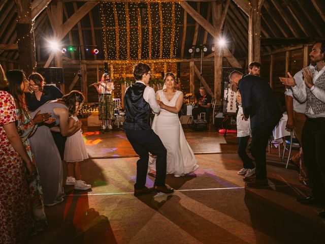 Simon and Leah&apos;s Wedding in Wantage, Oxfordshire 51