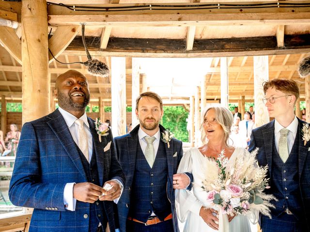 BASSEY and LISA&apos;s Wedding in Driffield, East Riding of Yorkshire 30