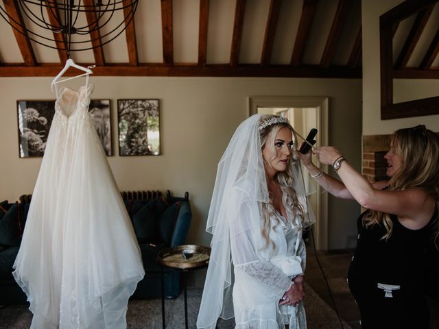 Barney and Kelly&apos;s Wedding in Ramsgate, Kent 9
