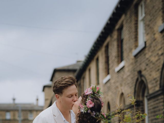 Harry and Ceilan&apos;s Wedding in Shipley, West Yorkshire 526