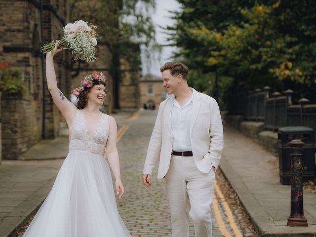 Harry and Ceilan&apos;s Wedding in Shipley, West Yorkshire 534