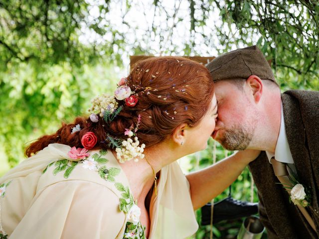 Craig and Stacy&apos;s Wedding in Gloucester, Gloucestershire 17