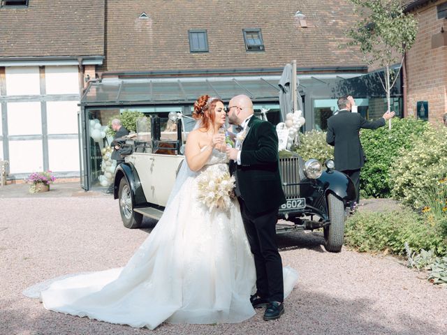 Dean and Danielle&apos;s Wedding in Bromsgrove, Worcestershire 16