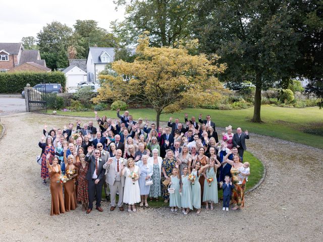 Nigel and Lorraine&apos;s Wedding in Bicester, Oxfordshire 9