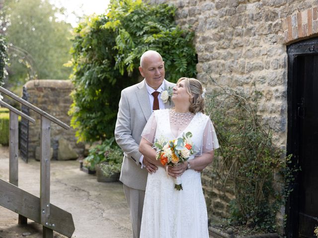 Nigel and Lorraine&apos;s Wedding in Bicester, Oxfordshire 12