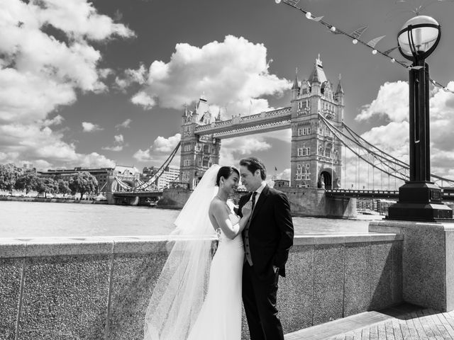 Micheal and Eve&apos;s Wedding in London Bridge, East Central London 189