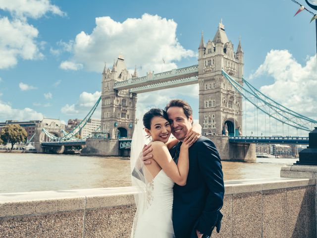 Micheal and Eve&apos;s Wedding in London Bridge, East Central London 193