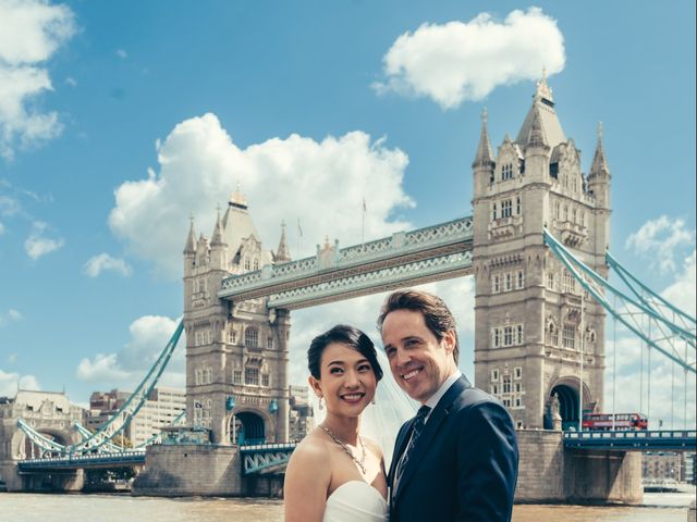 Micheal and Eve&apos;s Wedding in London Bridge, East Central London 196