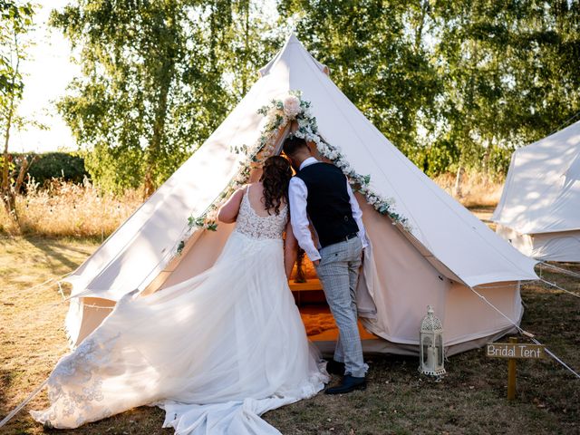 Joe and Meg&apos;s Wedding in Banbury, Oxfordshire 27