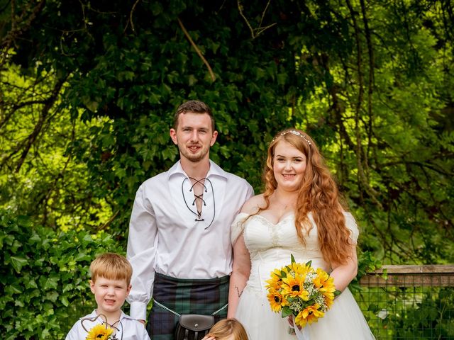 James and Catriona&apos;s Wedding in Peeblesshire, Lothian &amp; Borders 6