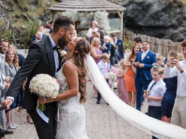 Billy and Taylor&apos;s Wedding in Ilfracombe, Devon 11