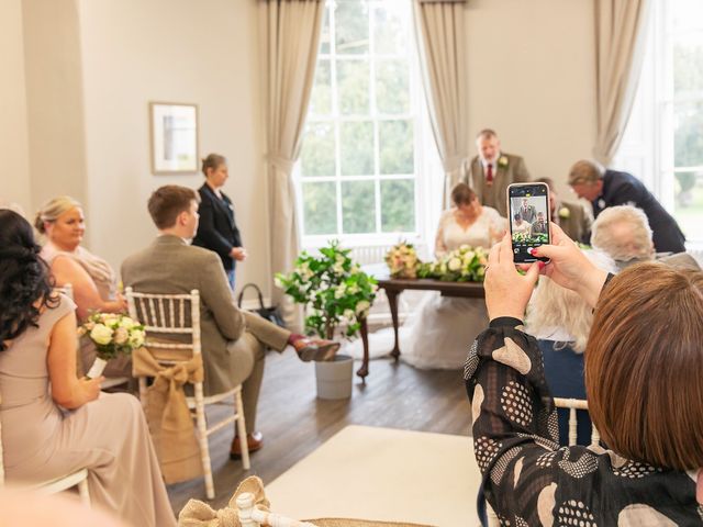 Gail and Clive's Wedding in Eastwood, Nottinghamshire 5
