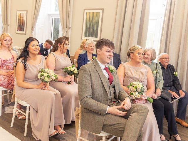 Gail and Clive's Wedding in Eastwood, Nottinghamshire 10