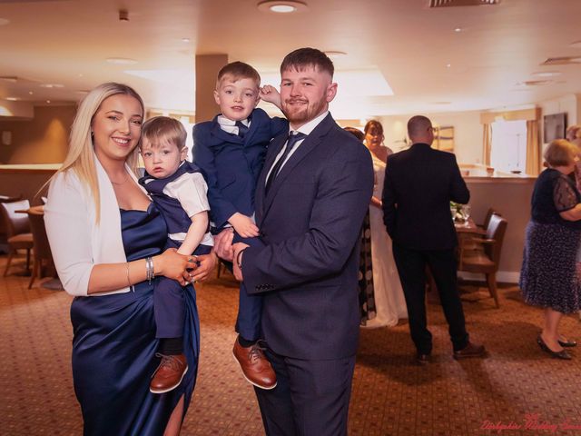 Gail and Clive's Wedding in Eastwood, Nottinghamshire 31