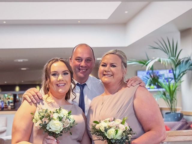 Gail and Clive's Wedding in Eastwood, Nottinghamshire 45