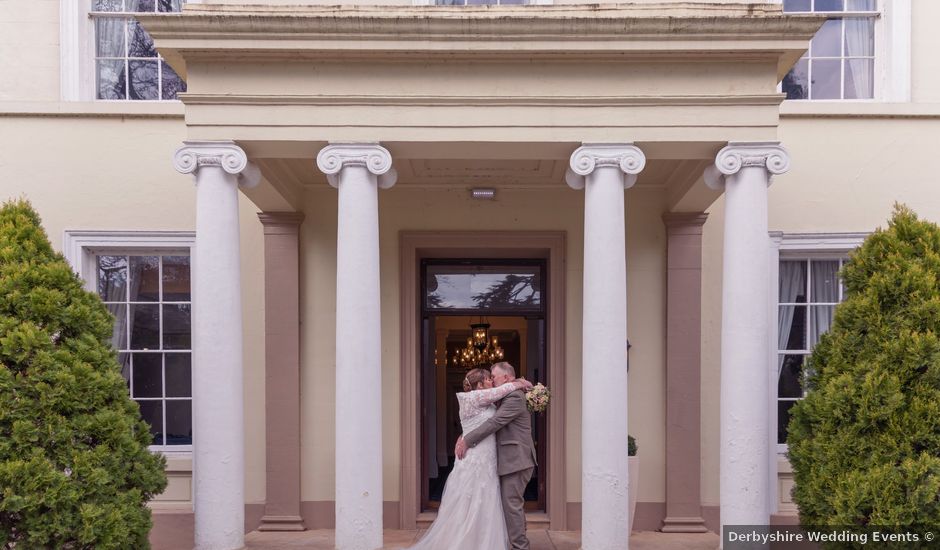 Gail and Clive's Wedding in Eastwood, Nottinghamshire