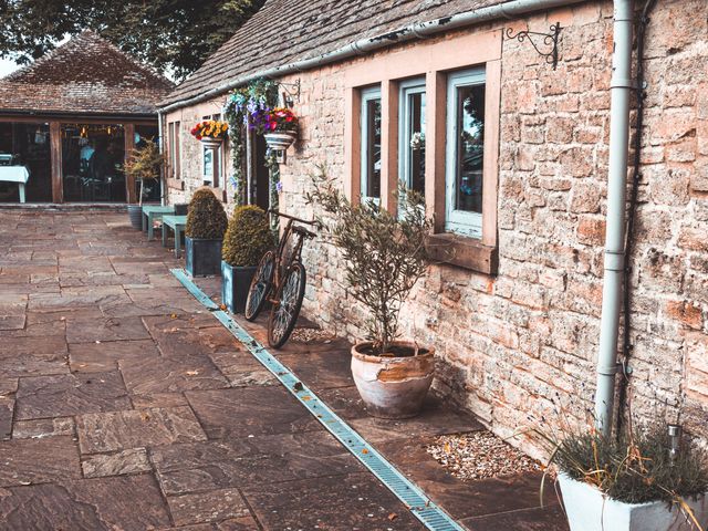 Matthew and Helen&apos;s Wedding in Minchinhampton, Gloucestershire 13