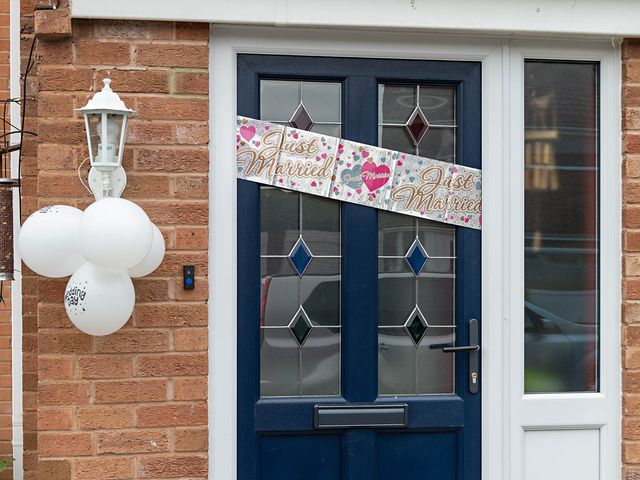 James and Natasha&apos;s Wedding in Tewkesbury, Gloucestershire 31