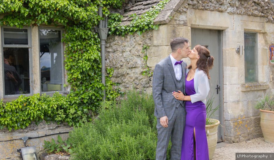 Matthew and Helen's Wedding in Minchinhampton, Gloucestershire