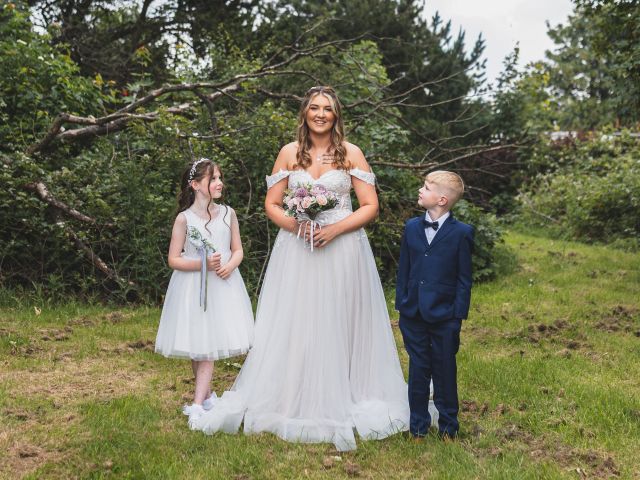 Ben and Chloe's Wedding in Leeds, West Yorkshire 3