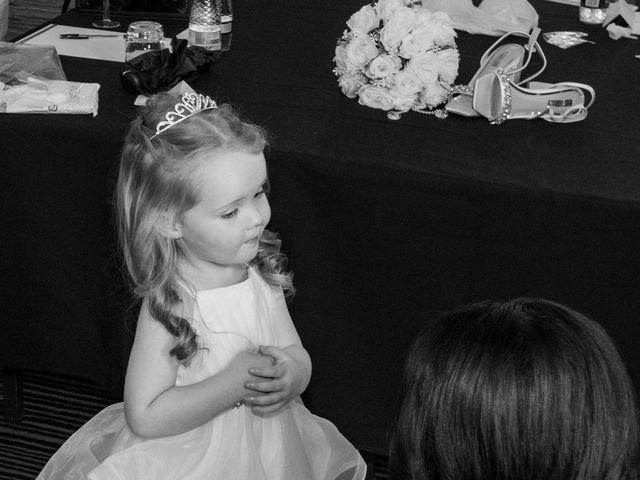 Samantha and Daniel's Wedding in Dundee, Fife &amp; Angus 3