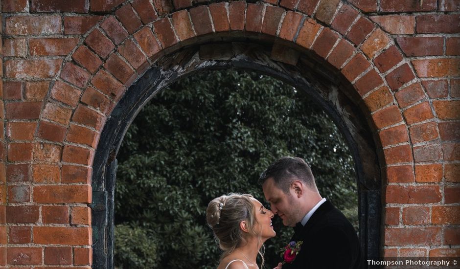 Emma and Jon's Wedding in Bromyard, Herefordshire