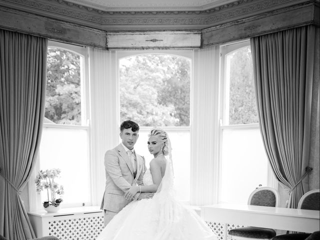 Paddy and Caroline's Wedding in Tunbridge Wells, Kent 23