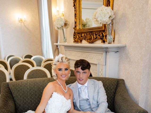 Paddy and Caroline's Wedding in Tunbridge Wells, Kent 27