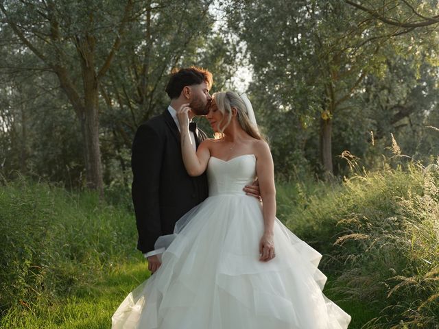 Chelsea and Toby's Wedding in Woodbridge, Suffolk 5