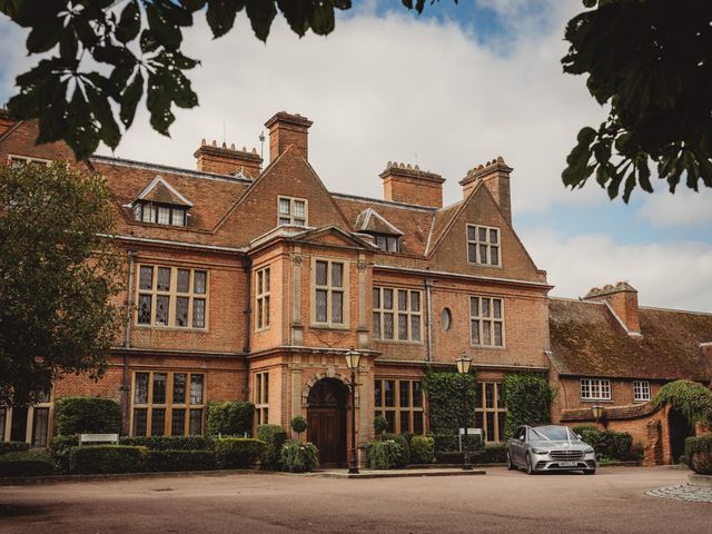 Christopher and Victoria&apos;s Wedding in Milton Keynes, Buckinghamshire 3
