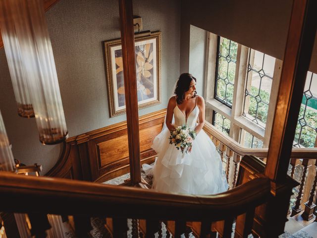 Christopher and Victoria&apos;s Wedding in Milton Keynes, Buckinghamshire 5