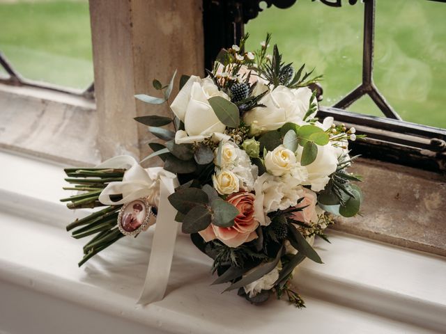 Christopher and Victoria&apos;s Wedding in Milton Keynes, Buckinghamshire 8