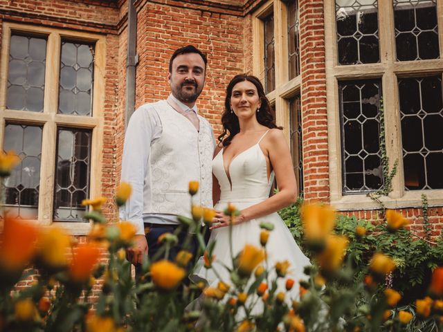 Christopher and Victoria&apos;s Wedding in Milton Keynes, Buckinghamshire 21