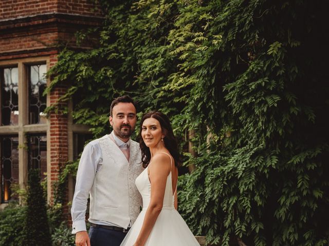 Christopher and Victoria&apos;s Wedding in Milton Keynes, Buckinghamshire 23