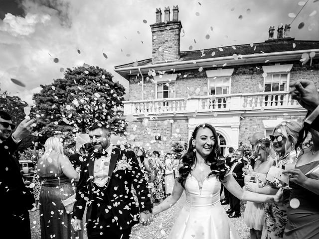 Kirsty and Shane&apos;s Wedding in Kingston Upon Hull, East Riding of Yorkshire 4