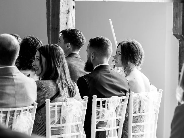 Lynddon and Bethany&apos;s Wedding in Fareham, Hampshire 15