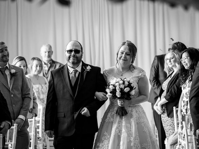 Lynddon and Bethany&apos;s Wedding in Fareham, Hampshire 17