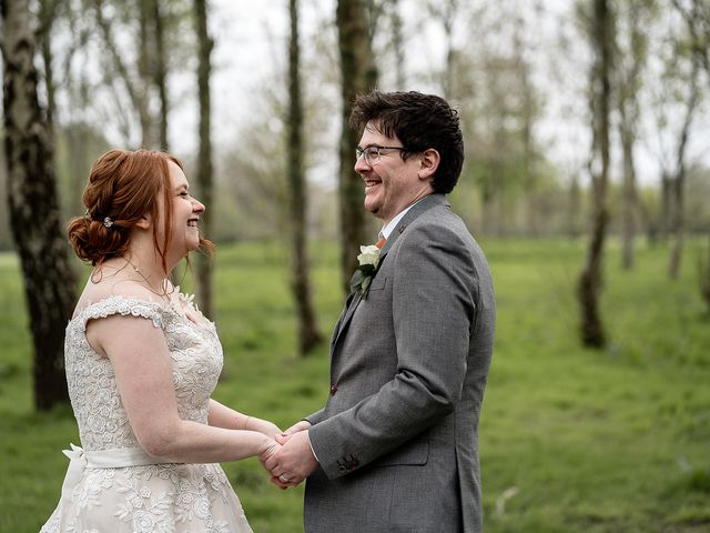 Lynddon and Bethany&apos;s Wedding in Fareham, Hampshire 18