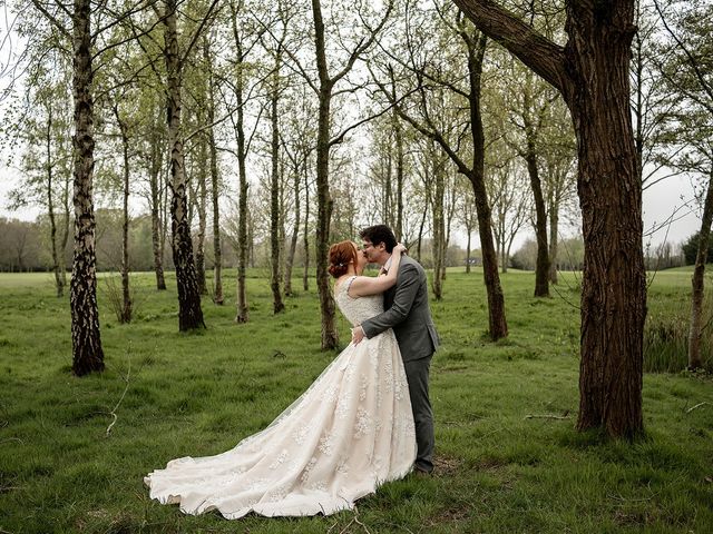Lynddon and Bethany&apos;s Wedding in Fareham, Hampshire 19