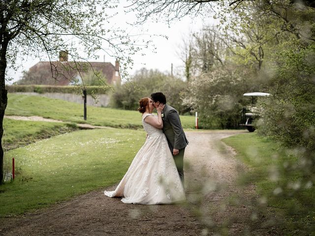 Lynddon and Bethany&apos;s Wedding in Fareham, Hampshire 22