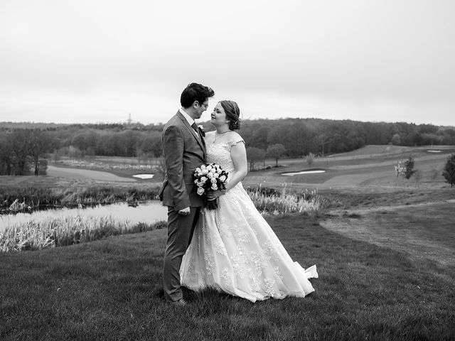 Lynddon and Bethany&apos;s Wedding in Fareham, Hampshire 23