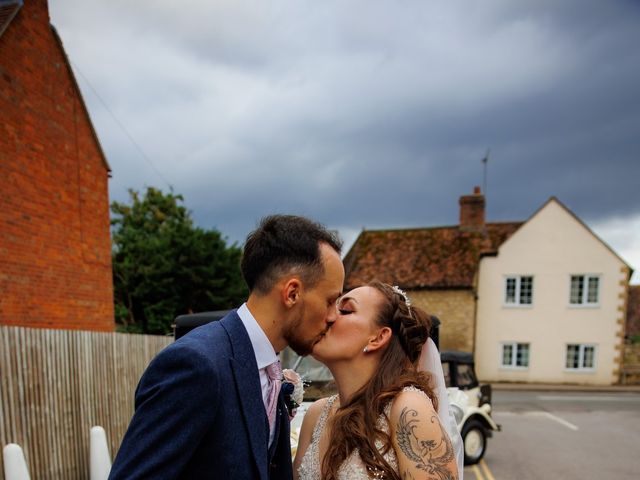 Leon and Rhiannon&apos;s Wedding in Oxford, Oxfordshire 6
