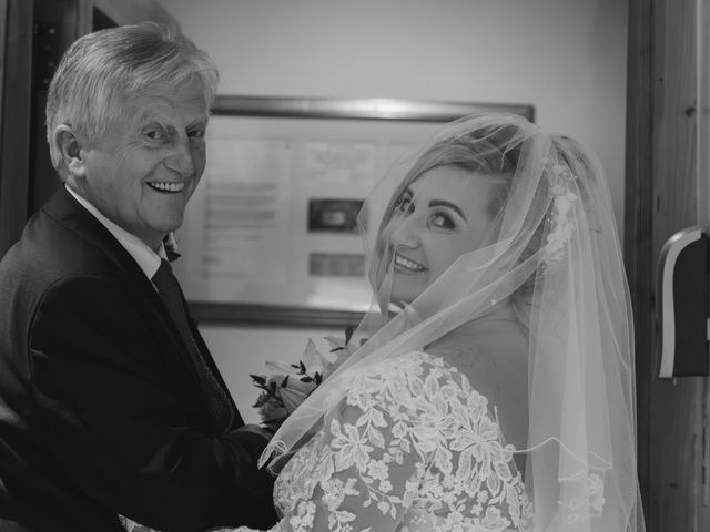 Dan and Sheena&apos;s Wedding in Aylesbury, Buckinghamshire 9