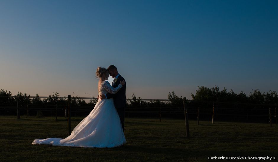 Dan and Sheena's Wedding in Aylesbury, Buckinghamshire