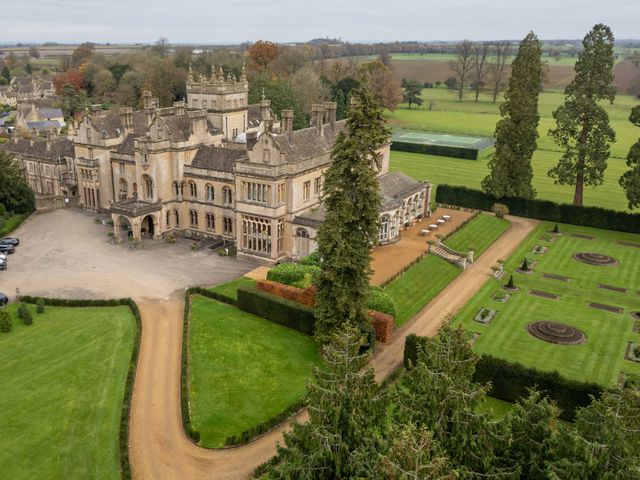 Darren and Charlotte&apos;s Wedding in Chippenham, Wiltshire 3