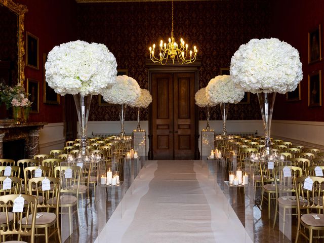 Darren and Charlotte&apos;s Wedding in Chippenham, Wiltshire 4